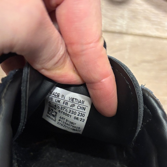 Adidas Samba sneakers size 6 - Picture 5 of 5